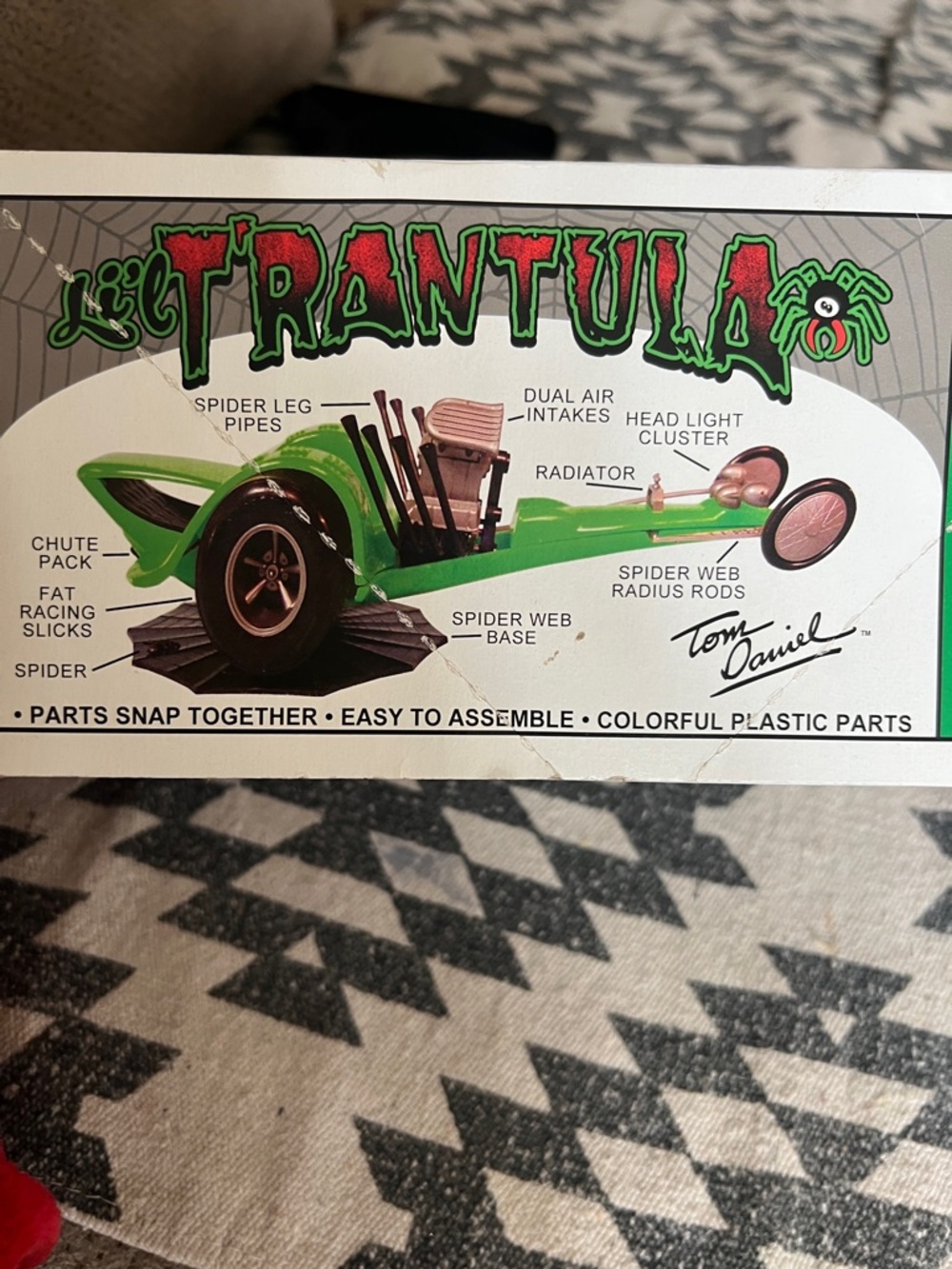 Lil' T’Rantula Dragster Model Kit - Green & Black - Picture 3 of 4